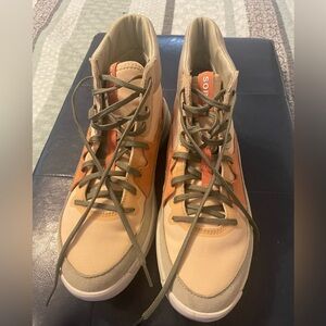 Sorel Light Tan Lace-Up Boots